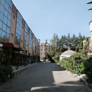 4* Hotel Crown